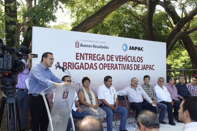 Entrega Sergio Torres vehiculos a brigadas operativas de JAPAC