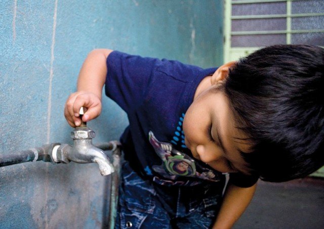 5 tips para que los niños se conviertan en guardianes del agua