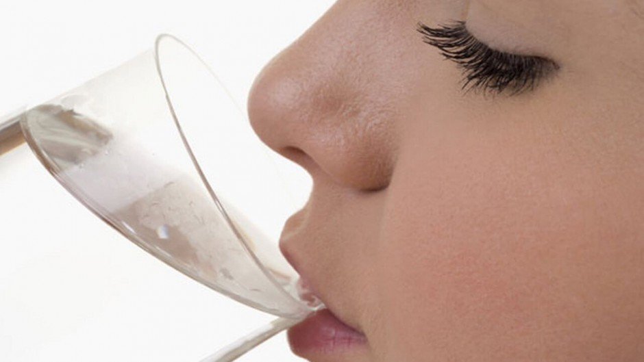 Beber agua :10 beneficios para nuestra salud
