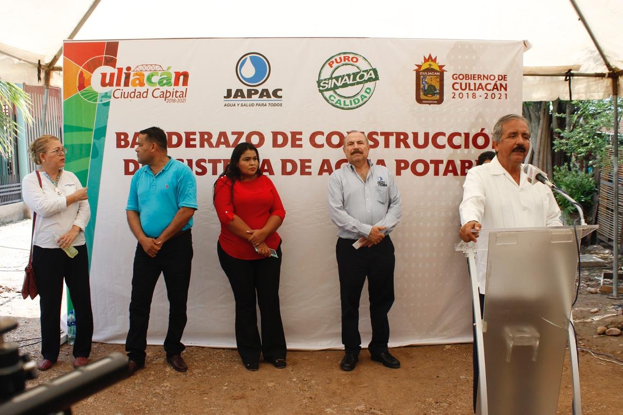 Inicia Alcalde construcción de la red de agua potable en Lomas de San Gerónimo