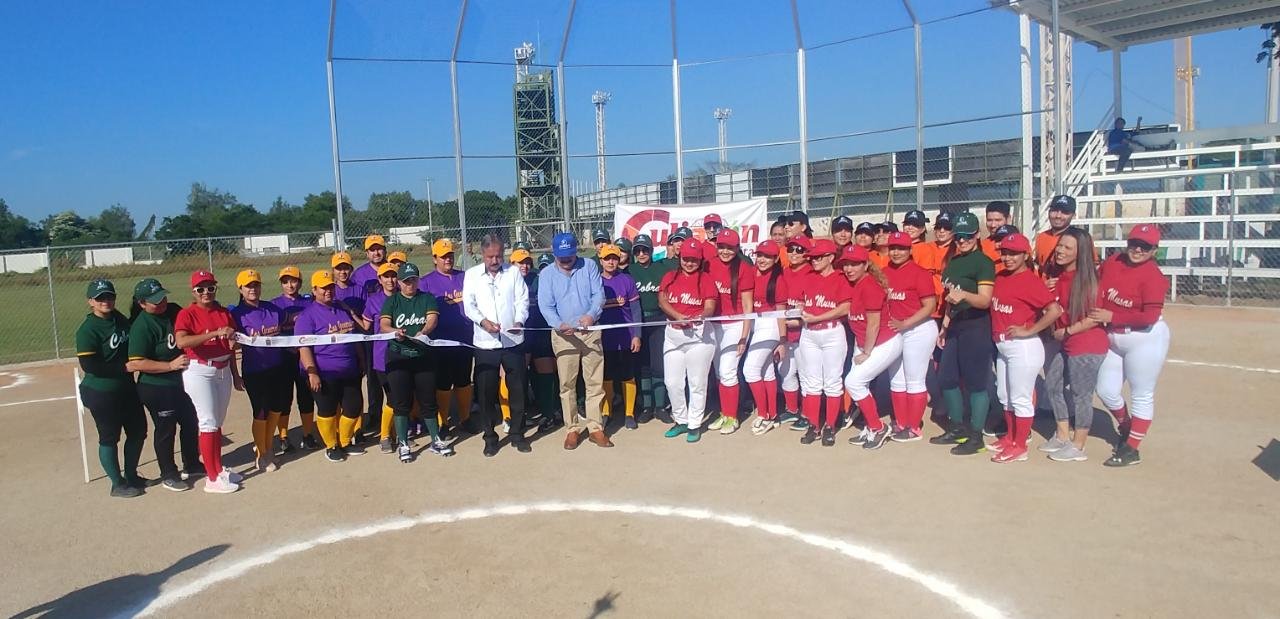 Inauguran campo de softbol con la celebración de torneo en la Unidad Deportiva JAPAC