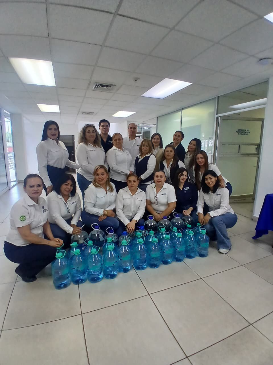 02-JAPACDonaAquatonMas7100Agua-05