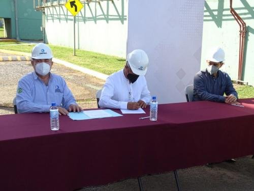 Autoridades municipales firman finiquito contractual con TACSA